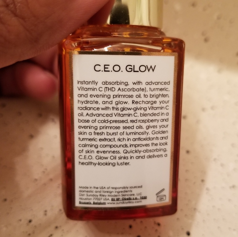 Sunday Riley C.E.O. Glow - Picture 2 of 3